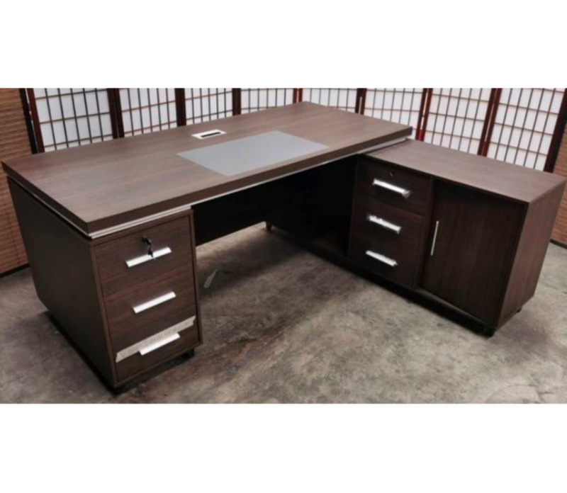 Alternative view of 1803 Executive Table