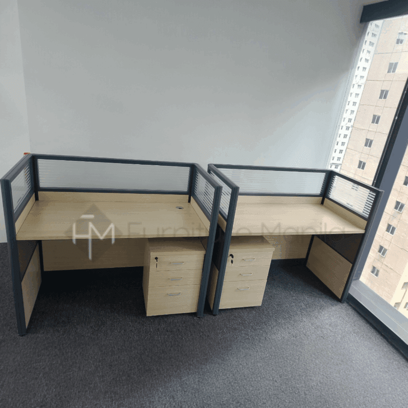 Alternative view of H01 Workstation with Mobile Cabinet