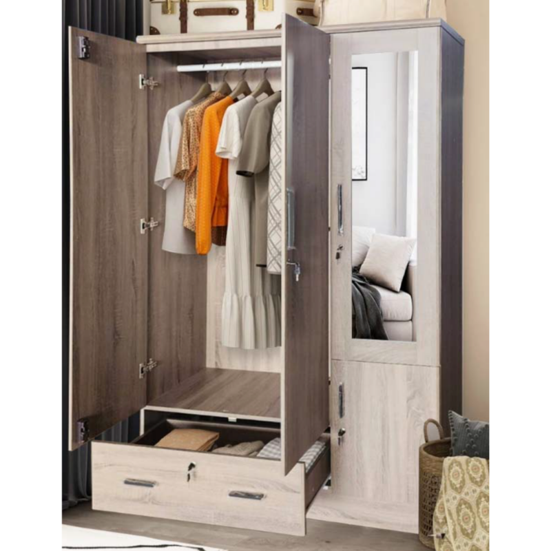 Alternative view of 535 Wardrobe